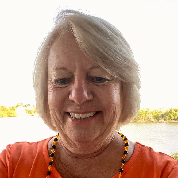 Meet your Posher, Diane - Picture 1 of 1